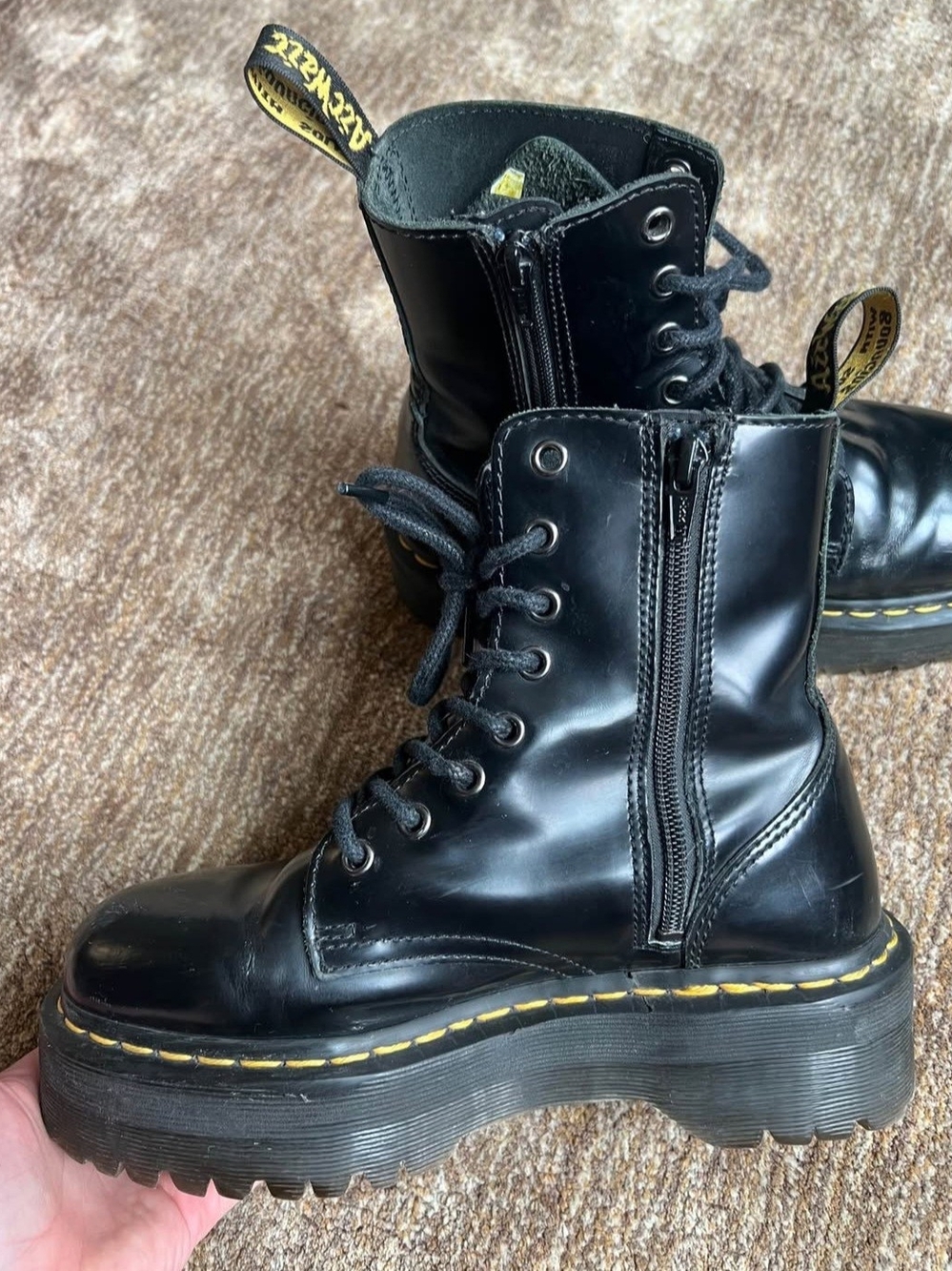 Dr. Martens JADON Black Boots